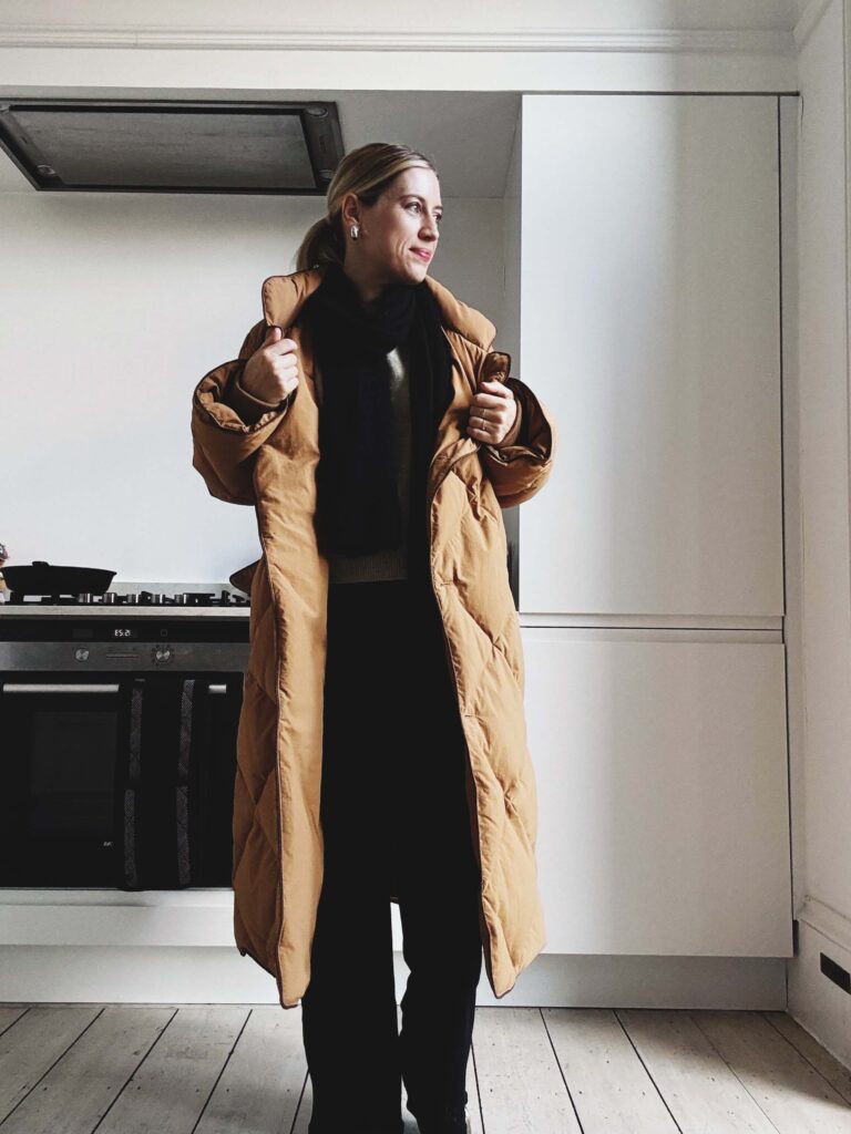 Pointelle trousers in a big coat